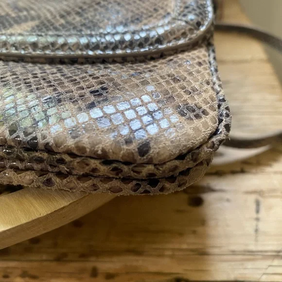 Authentic Tory Burch Python Print Leather Crossbody Handbag - Picture 14 of 16